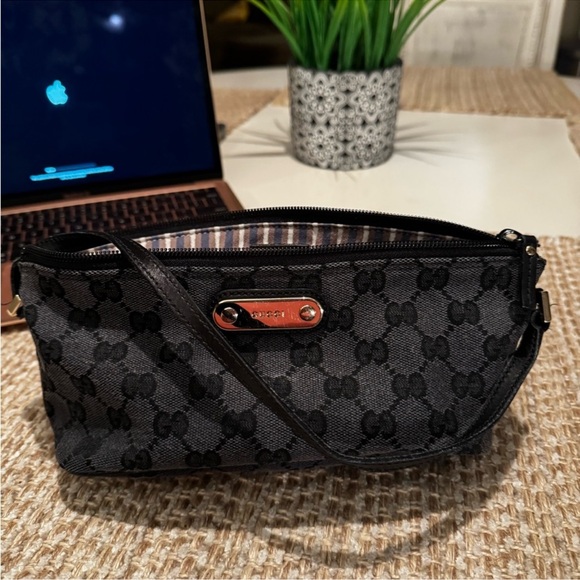 💥💥💥Authentic Gucci GG Canvas Boat Baguette - Picture 3 of 7